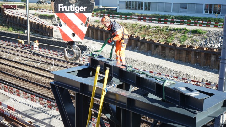 2024 Einbau Stahlbrücke Bolligenstrasse