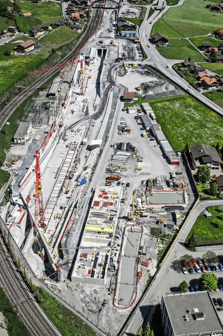 2007 Bau Loetschberg Basistunnel Nordportal Depot NEAT AlpTransit UT EN
