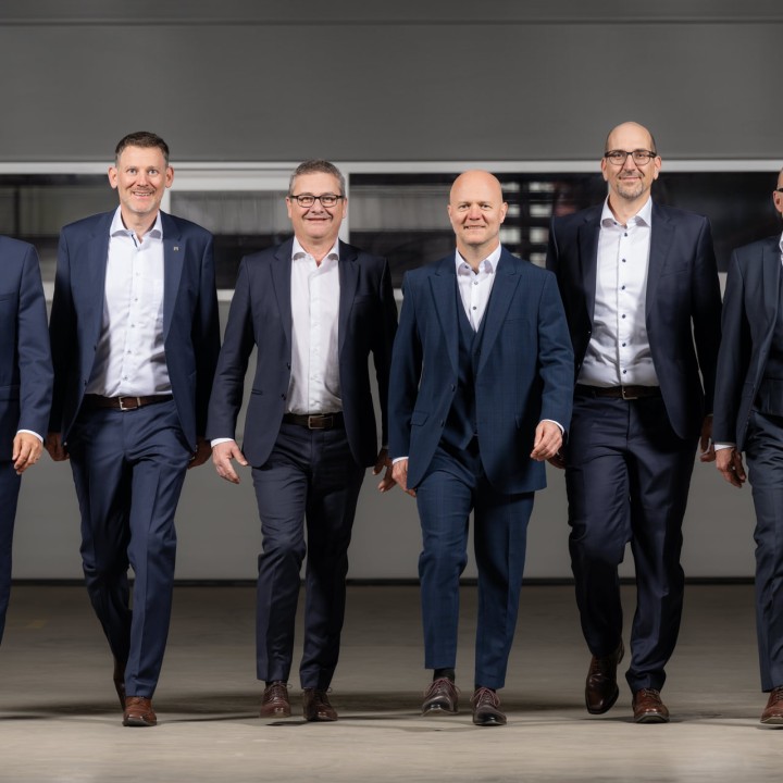 web 16 20250429 frutiger gruppenbild davidschweizer